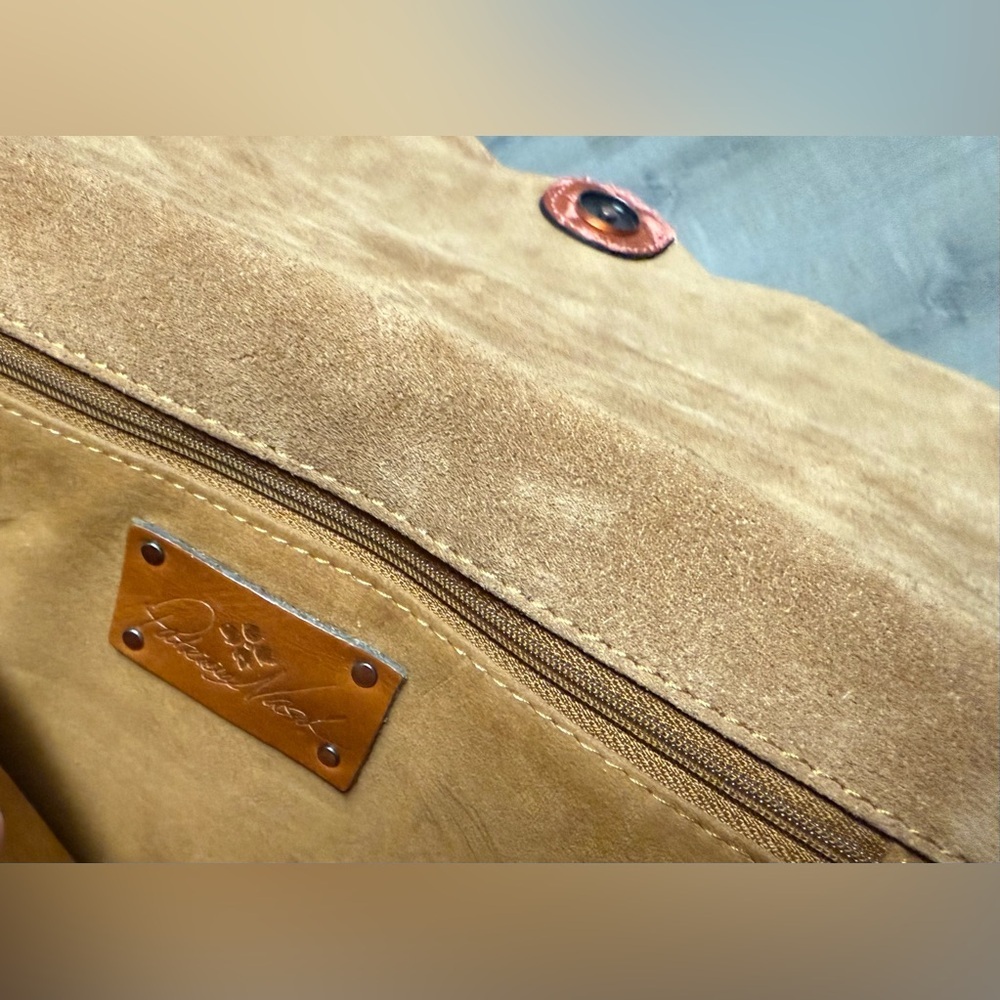 Patricia Nash Sarola Leather Crossbody Bag Burnt Coral Metallic Tooled Purse - Picture 8 of 10